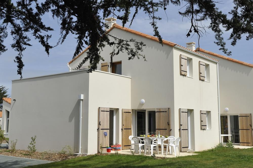Residence Nemea Les Grands Rochers Les Sables-d'Olonne Exterior photo