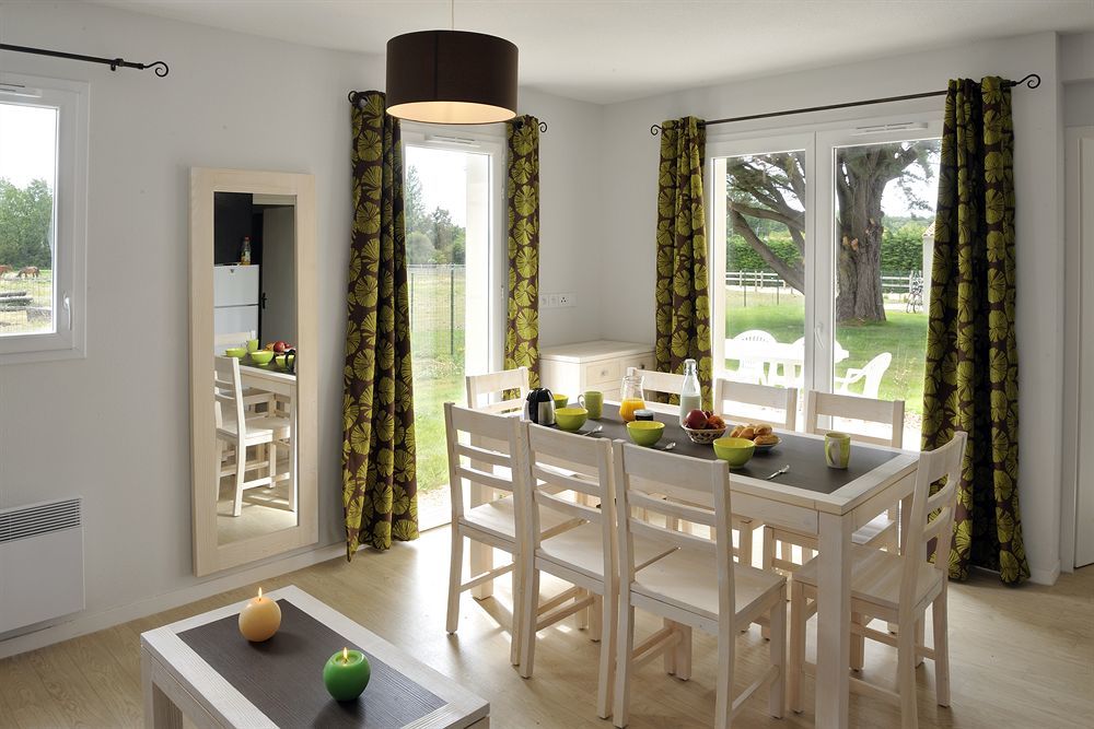 Residence Nemea Les Grands Rochers Les Sables-d'Olonne Exterior photo
