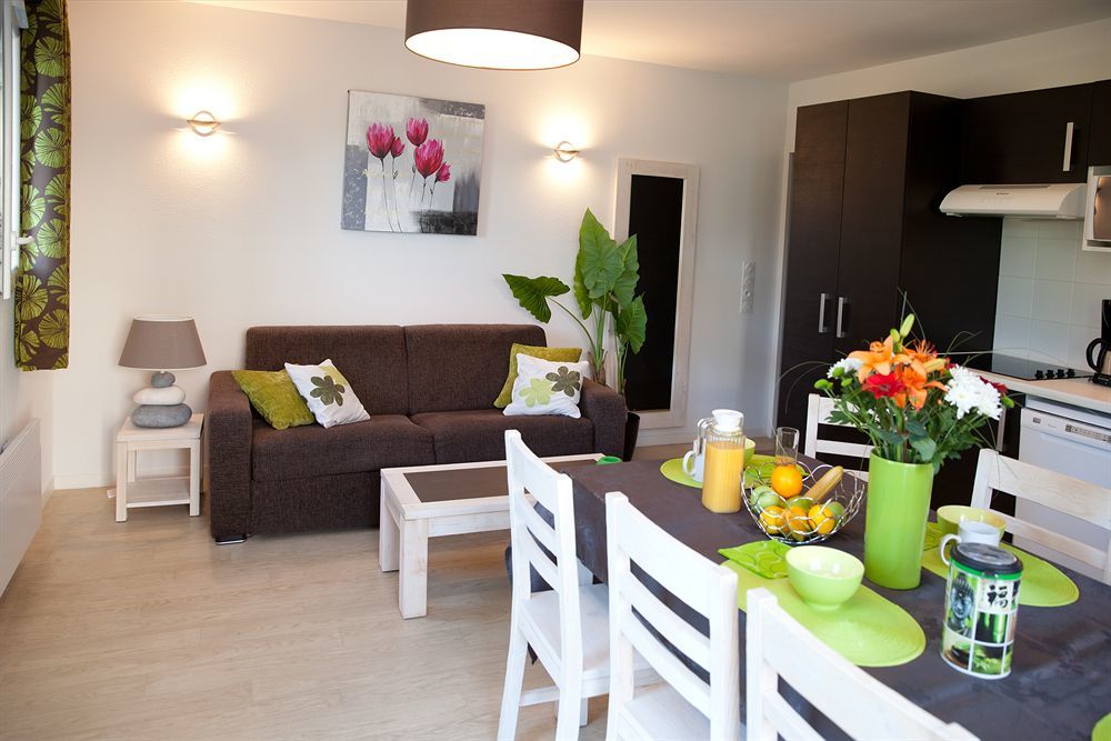 Residence Nemea Les Grands Rochers Les Sables-d'Olonne Exterior photo