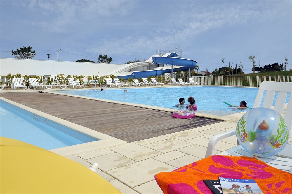 Residence Nemea Les Grands Rochers Les Sables-d'Olonne Exterior photo